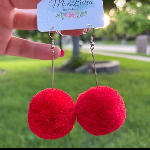 Jewelry - Pom Pom earrings